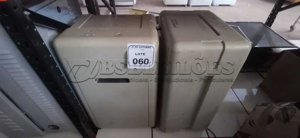 LOTE 060 - 02 FRAGMENTADORAS DE PAPEL MODELO ES9520 MARCA PROCALC. (NO ESTADO) ATENÇÃO! FAZER A VISITAÇÃO ANTES DE ARREMATAR, NÃO SABEMOS SE FUNCIONA, LEILÃO NÃO TEM GARANTIA E NEM DEVOLUÇÃO, SUJEITO A POSSÍVEIS AVARIAS VISÍVEIS/OCULTAS E/OU AUSÊNCIA DE COMPONENTES.