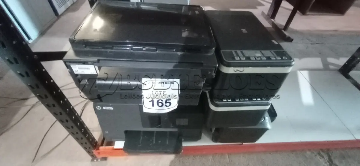 LOTE 165 - 06 IMPRESSORAS DE MODELOS DIVERSOS MARCA HP. (NO ESTADO) ATENÇÃO! FAZER A VISITAÇÃO ANTES DE ARREMATAR, NÃO SABEMOS SE FUNCIONA, LEILÃO NÃO TEM GARANTIA E NEM DEVOLUÇÃO, SUJEITO A POSSÍVEIS AVARIAS VISÍVEIS/OCULTAS E/OU AUSÊNCIA DE COMPONENTES.