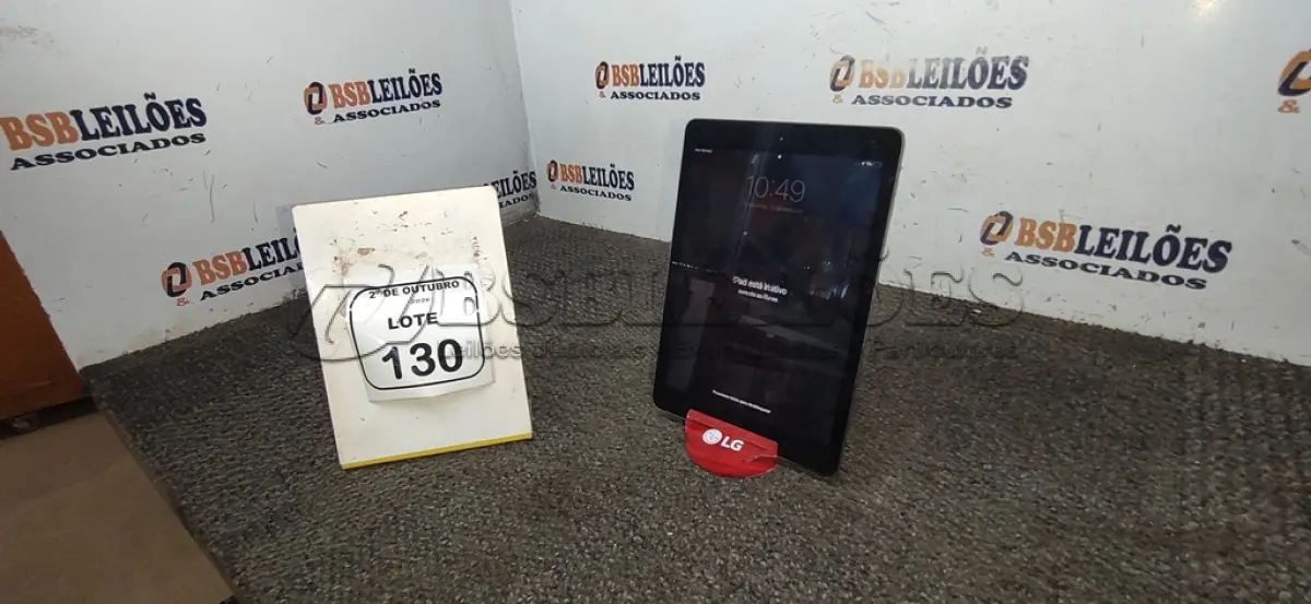 LOTE 130 - 01 IPAD AIR DE 1° GERAÇÃO APPLE SEM CARREGADOR. (NO ESTADO) ATENÇÃO! FAZER A VISITAÇÃO ANTES DE ARREMATAR, NÃO SABEMOS SE FUNCIONA, LEILÃO NÃO TEM GARANTIA E NEM DEVOLUÇÃO, SUJEITO A POSSÍVEIS AVARIAS VISÍVEIS/OCULTAS E/OU AUSÊNCIA DE COMPONENTES.