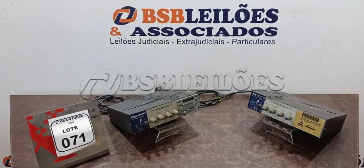 LOTE 071 - 02 AMPLIFICADORES DE ÁUDIO MODELO LT 1000 USB MARCA UNIC. (NO ESTADO) ATENÇÃO! FAZER A VISITAÇÃO ANTES DE ARREMATAR, NÃO SABEMOS SE FUNCIONA, LEILÃO NÃO TEM GARANTIA E NEM DEVOLUÇÃO, SUJEITO A POSSÍVEIS AVARIAS VISÍVEIS/OCULTAS E/OU AUSÊNCIA DE COMPONENTES.