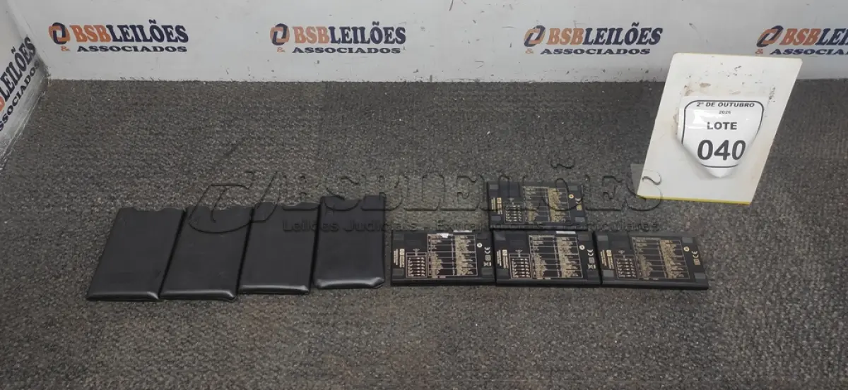 LOTE 040 - 04 CALCULADORAS FINANCEIRAS MODELO 12C GOLD MARCA HP. (NO ESTADO) ATENÇÃO! FAZER A VISITAÇÃO ANTES DE ARREMATAR, NÃO SABEMOS SE FUNCIONA, LEILÃO NÃO TEM GARANTIA E NEM DEVOLUÇÃO, SUJEITO A POSSÍVEIS AVARIAS VISÍVEIS/OCULTAS E/OU AUSÊNCIA DE COMPONENTES.
