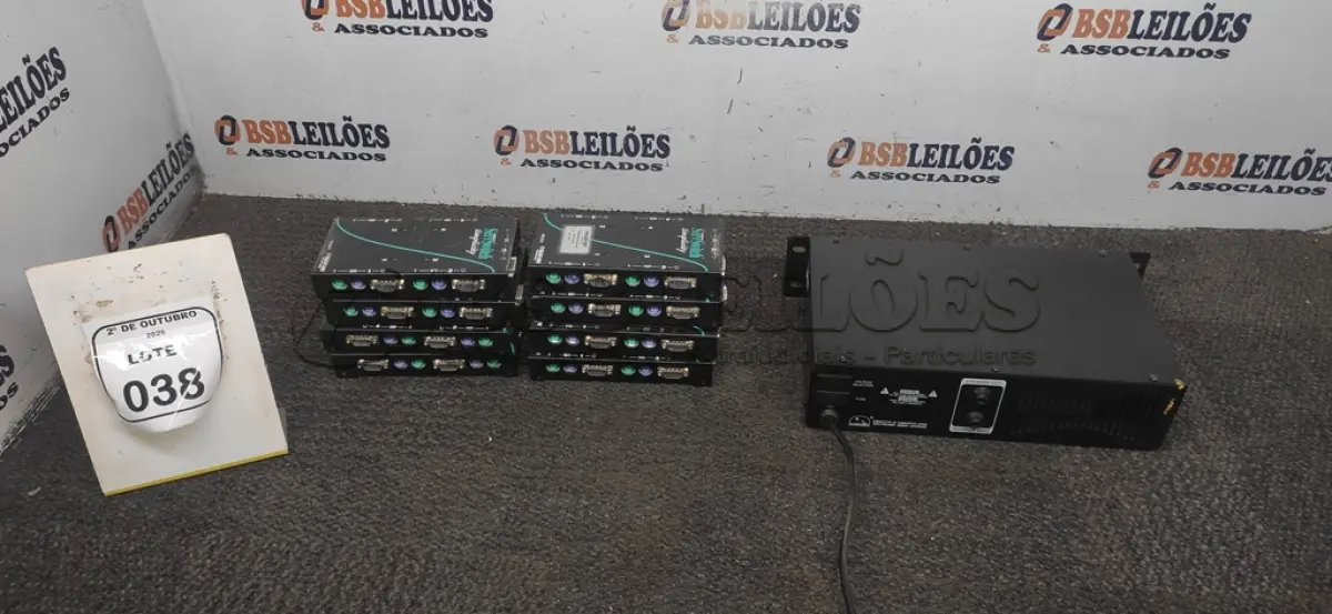 LOTE 038 - 01 CABEÇOTE AUTO AMPLIFICADO MODELO PSG 180 MARCA VOXSTORM E 08 SWITCHES KVM MARCA BLACK BOX. (NO ESTADO) ATENÇÃO! FAZER A VISITAÇÃO ANTES DE ARREMATAR, NÃO SABEMOS SE FUNCIONA, LEILÃO NÃO TEM GARANTIA E NEM DEVOLUÇÃO, SUJEITO A POSSÍVEIS AVARIAS VISÍVEIS/OCULTAS E/OU AUSÊNCIA DE COMPONENTES.
