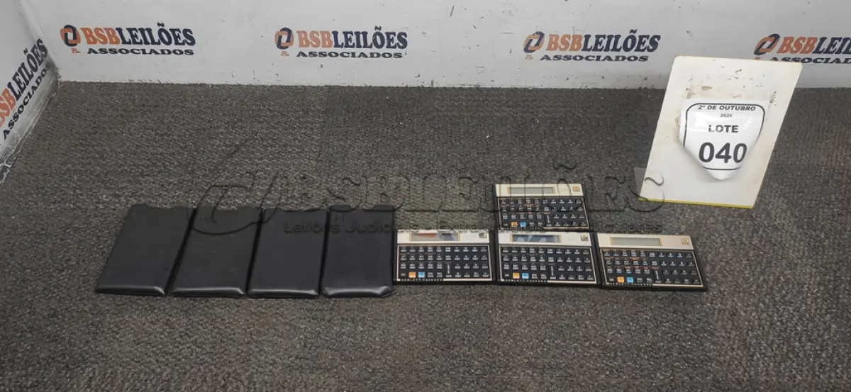 LOTE 040 - 04 CALCULADORAS FINANCEIRAS MODELO 12C GOLD MARCA HP. (NO ESTADO) ATENÇÃO! FAZER A VISITAÇÃO ANTES DE ARREMATAR, NÃO SABEMOS SE FUNCIONA, LEILÃO NÃO TEM GARANTIA E NEM DEVOLUÇÃO, SUJEITO A POSSÍVEIS AVARIAS VISÍVEIS/OCULTAS E/OU AUSÊNCIA DE COMPONENTES.