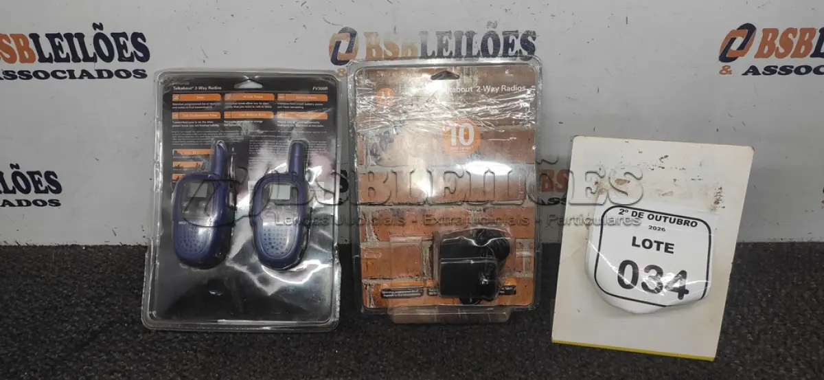 LOTE 034 - 04 RÁDIOS COMUNICADORES COM CARREGADOR MARCA MOTOROLA. (NO ESTADO) ATENÇÃO! FAZER A VISITAÇÃO ANTES DE ARREMATAR, NÃO SABEMOS SE FUNCIONA, LEILÃO NÃO TEM GARANTIA E NEM DEVOLUÇÃO, SUJEITO A POSSÍVEIS AVARIAS VISÍVEIS/OCULTAS E/OU AUSÊNCIA DE COMPONENTES.