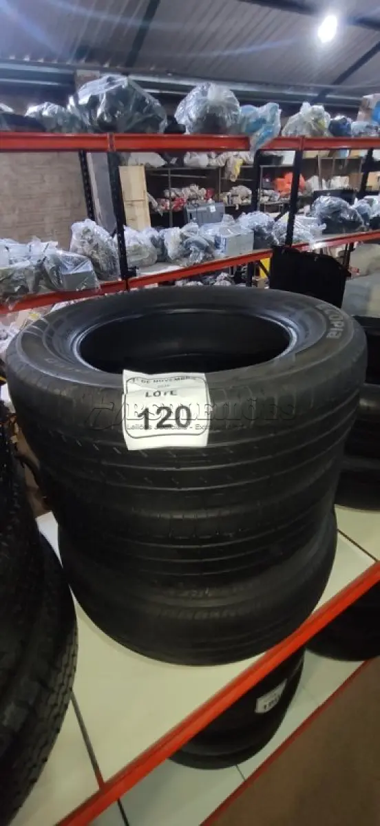 LOTE 120 - 03 PNEUS TAMANHO 195/65 R15. (NO ESTADO) ATENÇÃO! FAZER A VISITAÇÃO ANTES DE ARREMATAR, NÃO SABEMOS SE FUNCIONA, LEILÃO NÃO TEM GARANTIA E NEM DEVOLUÇÃO, SUJEITO A POSSÍVEIS AVARIAS VISÍVEIS/OCULTAS E/OU AUSÊNCIA DE COMPONENTES.