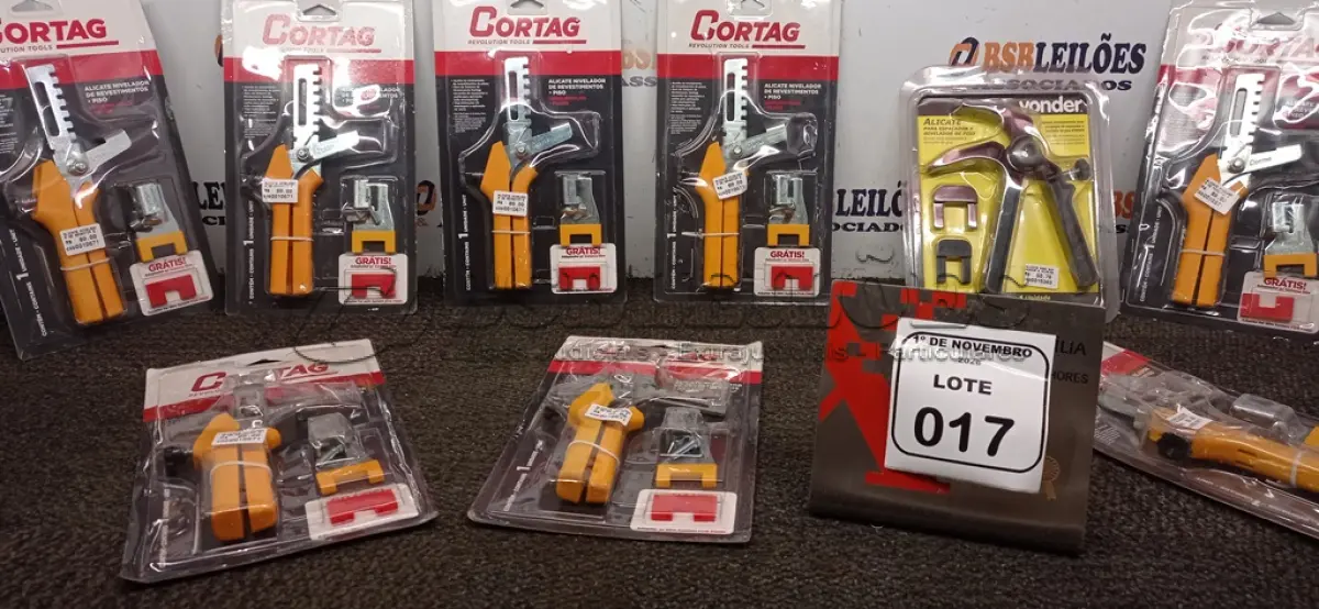 LOTE 017 - 01 ALICATE PARA ESPAÇADOR E NIVELADOR DE PISOS MARCA VONDER E 08 ALICATES DE REVESTIMENTO DE PAREDES MARCA CORTG. (NO ESTADO) ATENÇÃO! FAZER A VISITAÇÃO ANTES DE ARREMATAR, NÃO SABEMOS SE FUNCIONA, LEILÃO NÃO TEM GARANTIA E NEM DEVOLUÇÃO, SUJEITO A POSSÍVEIS AVARIAS VISÍVEIS/OCULTAS E/OU AUSÊNCIA DE COMPONENTES.