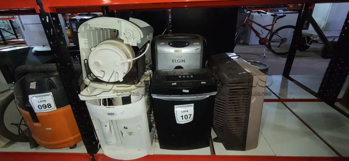 LOTE 107 - 01 VENTILADOR, 02 FRAGMENTADORAS E 03 PURIFICADORES DE ÁGUA PARA RETIRADA DE PEÇAS. (NO ESTADO) ATENÇÃO! FAZER A VISITAÇÃO ANTES DE ARREMATAR, NÃO SABEMOS SE FUNCIONA, LEILÃO NÃO TEM GARANTIA E NEM DEVOLUÇÃO, SUJEITO A POSSÍVEIS AVARIAS VISÍVEIS/OCULTAS E/OU AUSÊNCIA DE COMPONENTES.