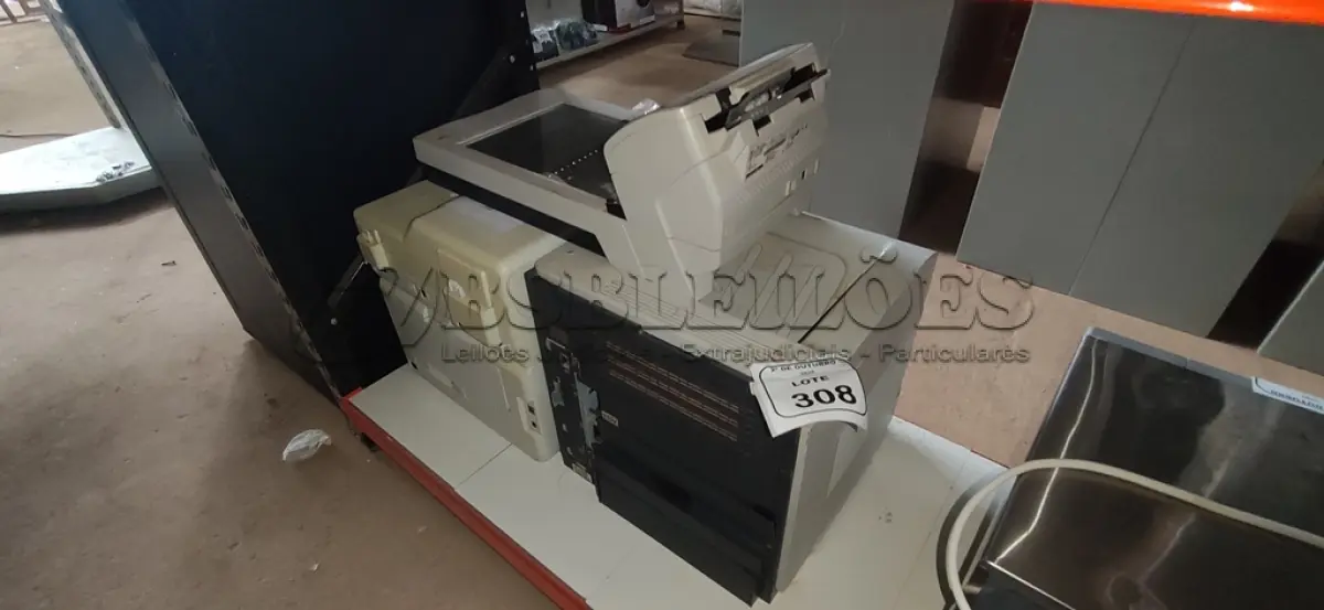 LOTE 308 - 02 IMPRESSORAS MARCAS BROTHER E HP E 01 SCANNER MARCA FUJITSU. (NO ESTADO) ATENÇÃO! FAZER A VISITAÇÃO ANTES DE ARREMATAR, NÃO SABEMOS SE FUNCIONA, LEILÃO NÃO TEM GARANTIA E NEM DEVOLUÇÃO, SUJEITO A POSSÍVEIS AVARIAS VISÍVEIS/OCULTAS E/OU AUSÊNCIA DE COMPONENTES.