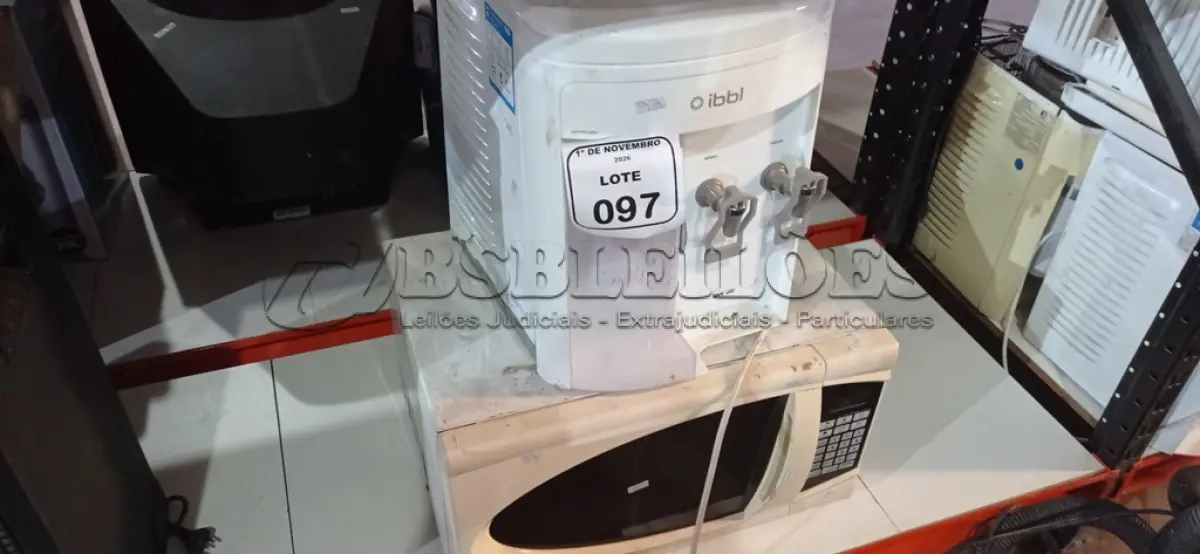 LOTE 097 - 01 PURIFICADOR DE ÁGUA MARCA IBBL E 01 MICRO-ONDAS. (NO ESTADO) ATENÇÃO! FAZER A VISITAÇÃO ANTES DE ARREMATAR, NÃO SABEMOS SE FUNCIONA, LEILÃO NÃO TEM GARANTIA E NEM DEVOLUÇÃO, SUJEITO A POSSÍVEIS AVARIAS VISÍVEIS/OCULTAS E/OU AUSÊNCIA DE COMPONENTES.