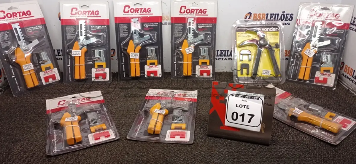 LOTE 017 - 01 ALICATE PARA ESPAÇADOR E NIVELADOR DE PISOS MARCA VONDER E 08 ALICATES DE REVESTIMENTO DE PAREDES MARCA CORTG. (NO ESTADO) ATENÇÃO! FAZER A VISITAÇÃO ANTES DE ARREMATAR, NÃO SABEMOS SE FUNCIONA, LEILÃO NÃO TEM GARANTIA E NEM DEVOLUÇÃO, SUJEITO A POSSÍVEIS AVARIAS VISÍVEIS/OCULTAS E/OU AUSÊNCIA DE COMPONENTES.