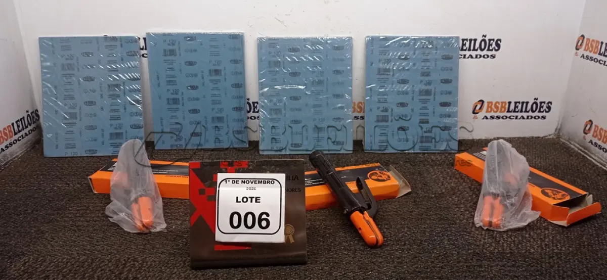 LOTE 006 - 100 FOLHA FERRO MARCA TYROLIT E 03 PORTAS  ELETRODO 500 A MARCA BESTFER. (NO ESTADO) ATENÇÃO! FAZER A VISITAÇÃO ANTES DE ARREMATAR, NÃO SABEMOS SE FUNCIONA, LEILÃO NÃO TEM GARANTIA E NEM DEVOLUÇÃO, SUJEITO A POSSÍVEIS AVARIAS VISÍVEIS/OCULTAS E/OU AUSÊNCIA DE COMPONENTES.