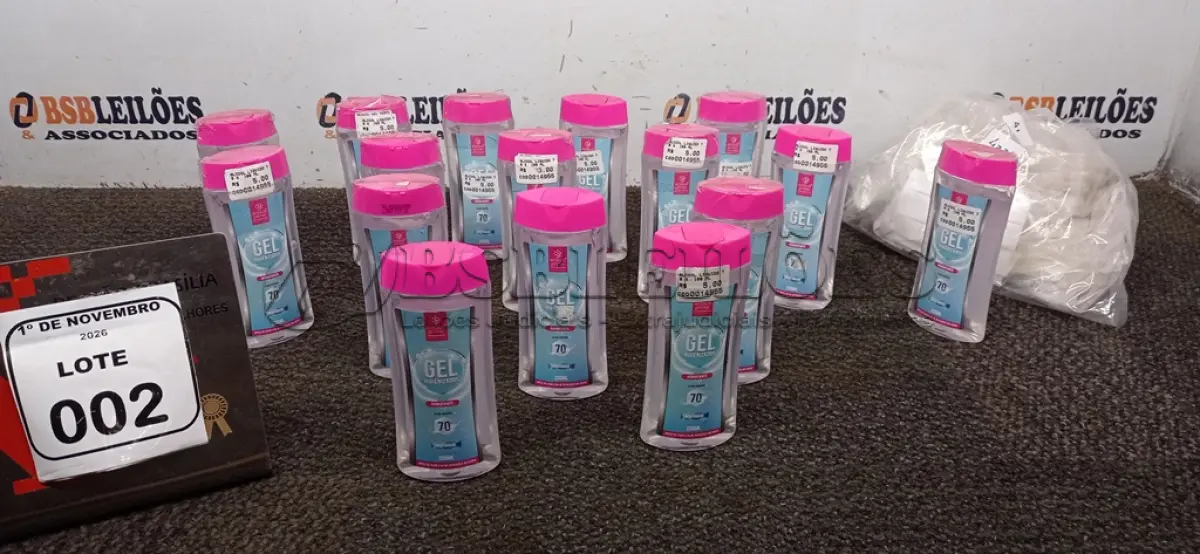 LOTE 002 - 16 FRASCOS DE ÁLCOOL HIGIENIZADOR E VÁRIAS MARCARAS DESCRTÁVEIS. (NO ESTADO) ATENÇÃO! FAZER A VISITAÇÃO ANTES DE ARREMATAR, NÃO SABEMOS SE FUNCIONA, LEILÃO NÃO TEM GARANTIA E NEM DEVOLUÇÃO, SUJEITO A POSSÍVEIS AVARIAS VISÍVEIS/OCULTAS E/OU AUSÊNCIA DE COMPONENTES.
