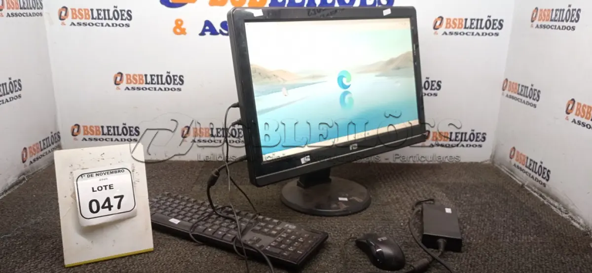 LOTE 047 - 01 COMPUTADOR ALL IN ONE MARCA N3 I3 4° GERAÇÃO 8GB DDR3 MARCA N3 COM TECLADO E MOUSE. (NO ESTADO) ATENÇÃO! FAZER A VISITAÇÃO ANTES DE ARREMATAR, NÃO SABEMOS SE FUNCIONA, LEILÃO NÃO TEM GARANTIA E NEM DEVOLUÇÃO, SUJEITO A POSSÍVEIS AVARIAS VISÍVEIS/OCULTAS E/OU AUSÊNCIA DE COMPONENTES.