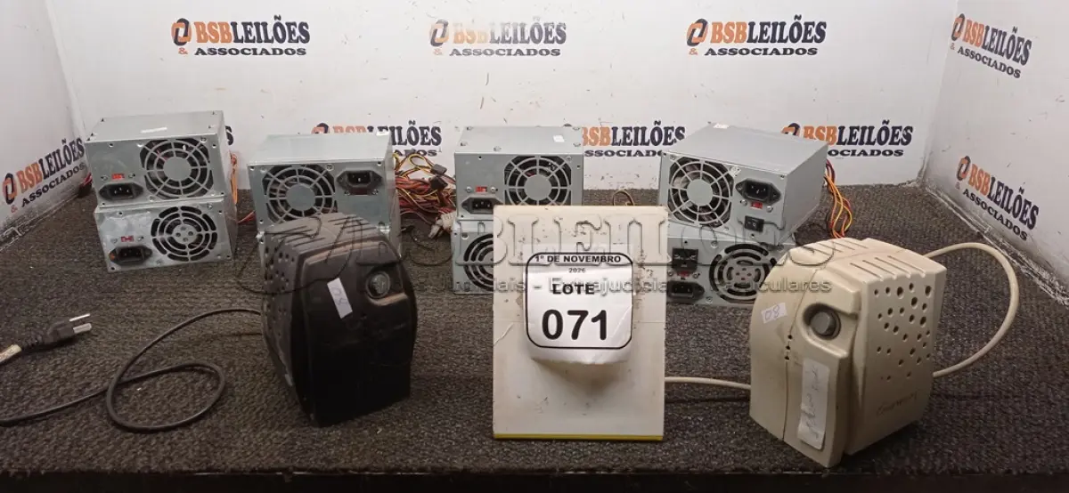 LOTE 071 - 08 FONTES DE ALIMENTAÇÃO PARA E 02 ESTABILIZADORES. (NO ESTADO) ATENÇÃO! FAZER A VISITAÇÃO ANTES DE ARREMATAR, NÃO SABEMOS SE FUNCIONA, LEILÃO NÃO TEM GARANTIA E NEM DEVOLUÇÃO, SUJEITO A POSSÍVEIS AVARIAS VISÍVEIS/OCULTAS E/OU AUSÊNCIA DE COMPONENTES.