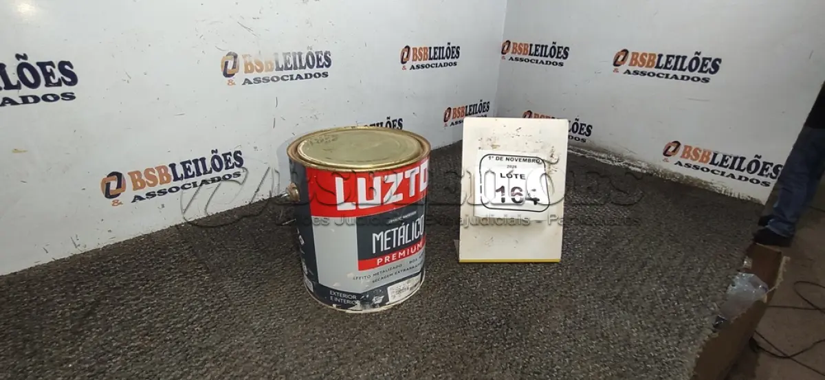 LOTE 164 - 01 LATA DE ESMALTE SINTÉTICO METÁLICO NA COR OURO ANTIGO DE 3,6L MARCA LUZTOL. (NO ESTADO) ATENÇÃO! FAZER A VISITAÇÃO ANTES DE ARREMATAR, NÃO SABEMOS SE FUNCIONA, LEILÃO NÃO TEM GARANTIA E NEM DEVOLUÇÃO, SUJEITO A POSSÍVEIS AVARIAS VISÍVEIS/OCULTAS E/OU AUSÊNCIA DE COMPONENTES.