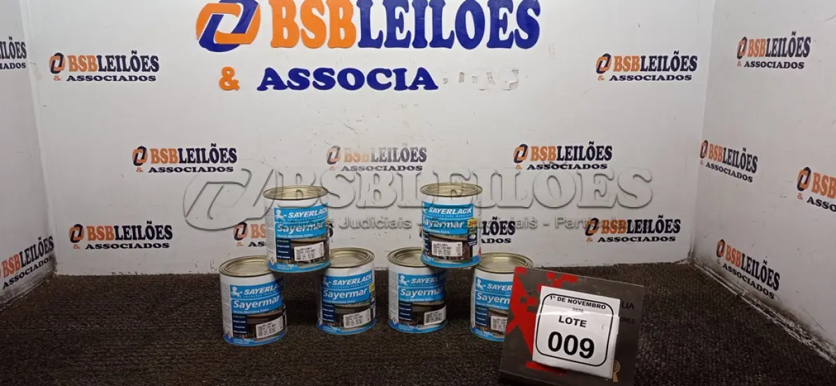 LOTE 009 - 06 LATAS DE VERNIZ MARÍTIMO EXTRA BRILHANTE DE 750ML MARCA SAYERLACK. (NO ESTADO) ATENÇÃO! FAZER A VISITAÇÃO ANTES DE ARREMATAR, NÃO SABEMOS SE FUNCIONA, LEILÃO NÃO TEM GARANTIA E NEM DEVOLUÇÃO, SUJEITO A POSSÍVEIS AVARIAS VISÍVEIS/OCULTAS E/OU AUSÊNCIA DE COMPONENTES.
