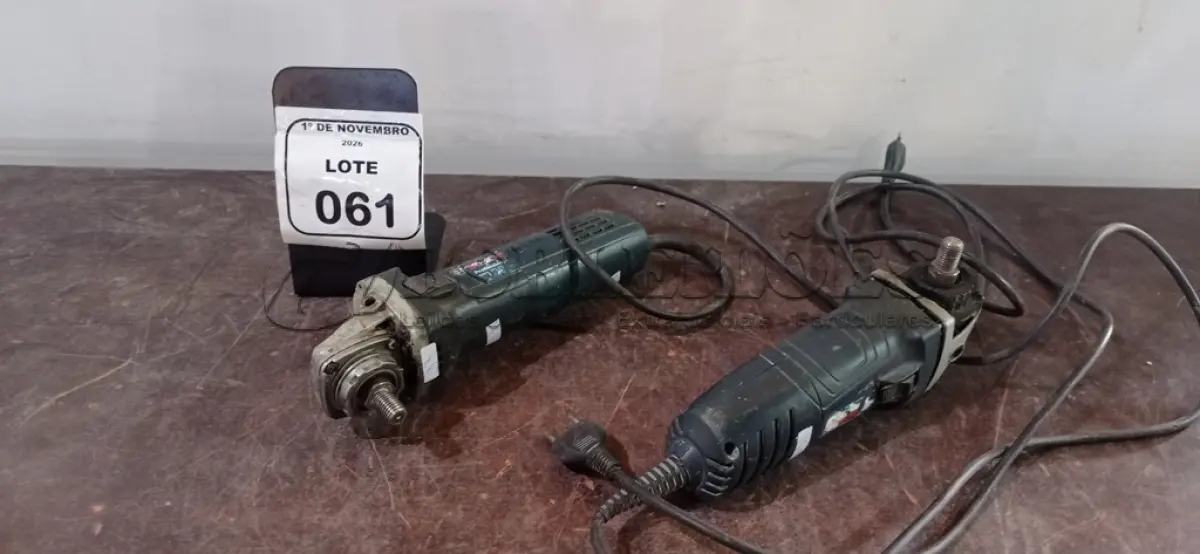 LOTE 061 - 02 ESMERILHADEIRAS MARCA BOSCH INCOMPLETAS. (NO ESTADO) ATENÇÃO! FAZER A VISITAÇÃO ANTES DE ARREMATAR, NÃO SABEMOS SE FUNCIONA, LEILÃO NÃO TEM GARANTIA E NEM DEVOLUÇÃO, SUJEITO A POSSÍVEIS AVARIAS VISÍVEIS/OCULTAS E/OU AUSÊNCIA DE COMPONENTES.