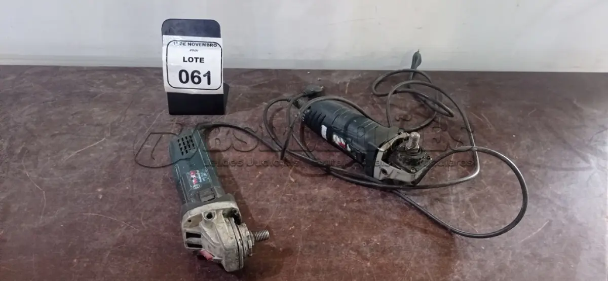 LOTE 061 - 02 ESMERILHADEIRAS MARCA BOSCH INCOMPLETAS. (NO ESTADO) ATENÇÃO! FAZER A VISITAÇÃO ANTES DE ARREMATAR, NÃO SABEMOS SE FUNCIONA, LEILÃO NÃO TEM GARANTIA E NEM DEVOLUÇÃO, SUJEITO A POSSÍVEIS AVARIAS VISÍVEIS/OCULTAS E/OU AUSÊNCIA DE COMPONENTES.