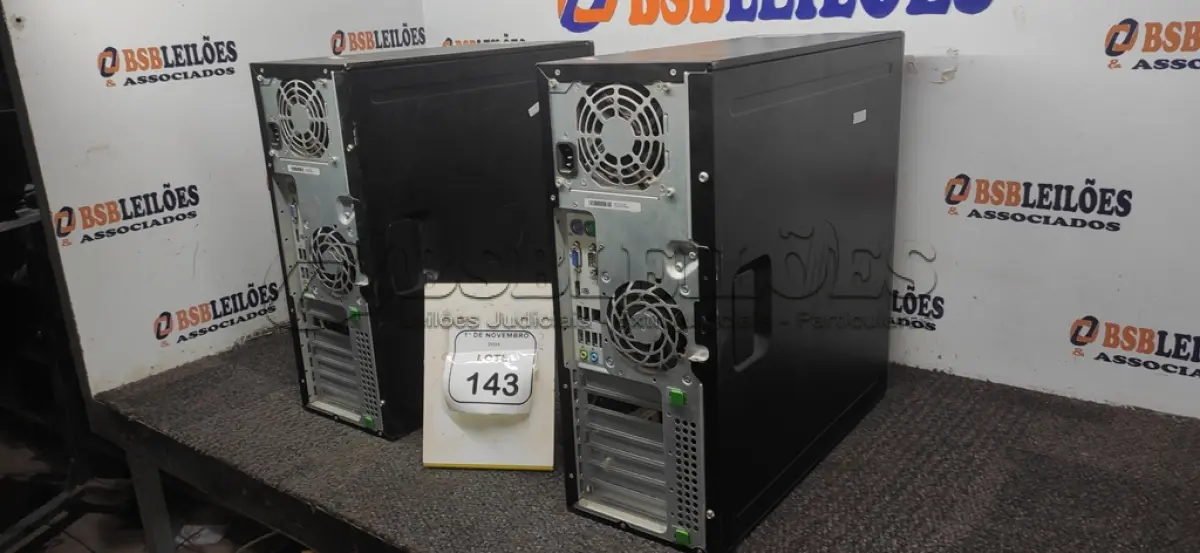 LOTE 143 - 02 COMPUTADORES DESKTOP MARCA HP. (NO ESTADO) ATENÇÃO! FAZER A VISITAÇÃO ANTES DE ARREMATAR, NÃO SABEMOS SE FUNCIONA, LEILÃO NÃO TEM GARANTIA E NEM DEVOLUÇÃO, SUJEITO A POSSÍVEIS AVARIAS VISÍVEIS/OCULTAS E/OU AUSÊNCIA DE COMPONENTES.