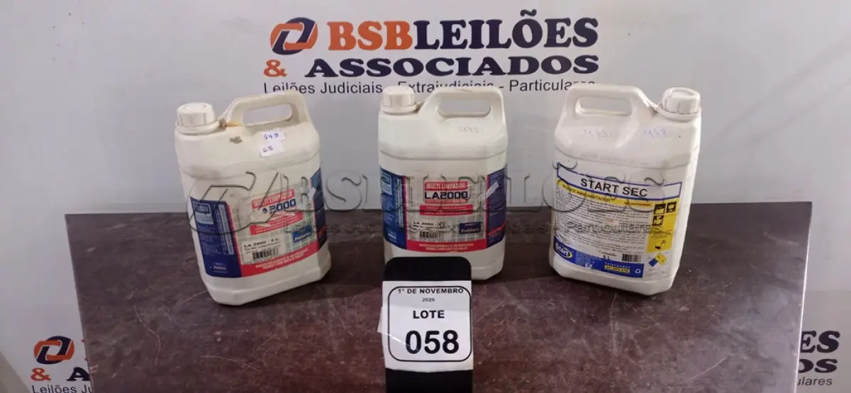 LOTE 058 - 01 GALÃO SECANTE ABRILHANTADOR E 02 GALÕES DE MULTILIMPADOR 5L CADA. (NO ESTADO) ATENÇÃO! FAZER A VISITAÇÃO ANTES DE ARREMATAR, NÃO SABEMOS SE FUNCIONA, LEILÃO NÃO TEM GARANTIA E NEM DEVOLUÇÃO, SUJEITO A POSSÍVEIS AVARIAS VISÍVEIS/OCULTAS E/OU AUSÊNCIA DE COMPONENTES.