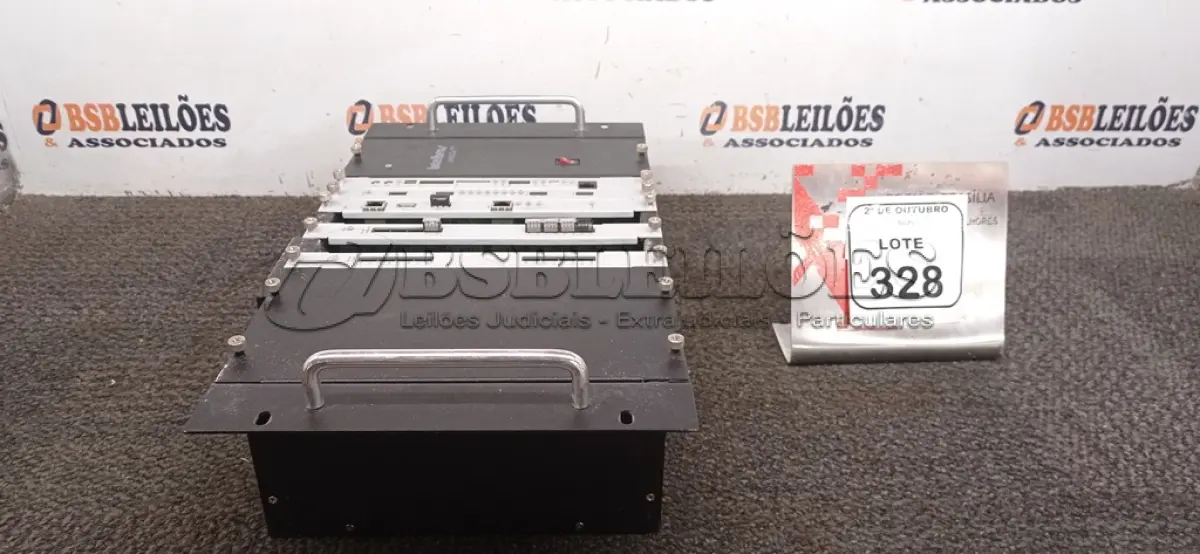 LOTE 328 - 01 CENTRAL TELEFÔNICA MARCA INTELBRAS. (NO ESTADO) ATENÇÃO! FAZER A VISITAÇÃO ANTES DE ARREMATAR, NÃO SABEMOS SE FUNCIONA, LEILÃO NÃO TEM GARANTIA E NEM DEVOLUÇÃO, SUJEITO A POSSÍVEIS AVARIAS VISÍVEIS/OCULTAS E/OU AUSÊNCIA DE COMPONENTES.