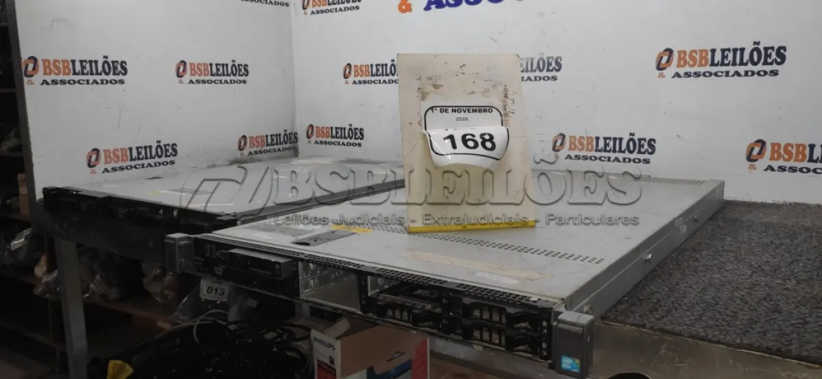LOTE 168 - 02 SERVIDORES. (NO ESTADO) ATENÇÃO! FAZER A VISITAÇÃO ANTES DE ARREMATAR, NÃO SABEMOS SE FUNCIONA, LEILÃO NÃO TEM GARANTIA E NEM DEVOLUÇÃO, SUJEITO A POSSÍVEIS AVARIAS VISÍVEIS/OCULTAS E/OU AUSÊNCIA DE COMPONENTES.