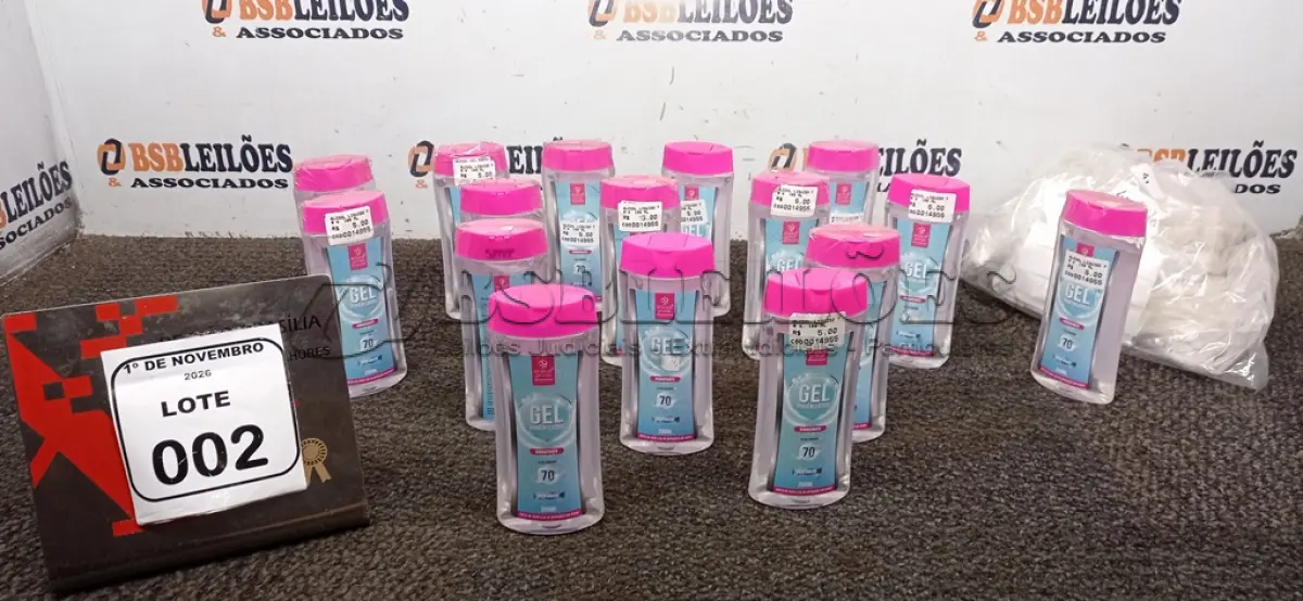 LOTE 002 - 16 FRASCOS DE ÁLCOOL HIGIENIZADOR E VÁRIAS MARCARAS DESCRTÁVEIS. (NO ESTADO) ATENÇÃO! FAZER A VISITAÇÃO ANTES DE ARREMATAR, NÃO SABEMOS SE FUNCIONA, LEILÃO NÃO TEM GARANTIA E NEM DEVOLUÇÃO, SUJEITO A POSSÍVEIS AVARIAS VISÍVEIS/OCULTAS E/OU AUSÊNCIA DE COMPONENTES.