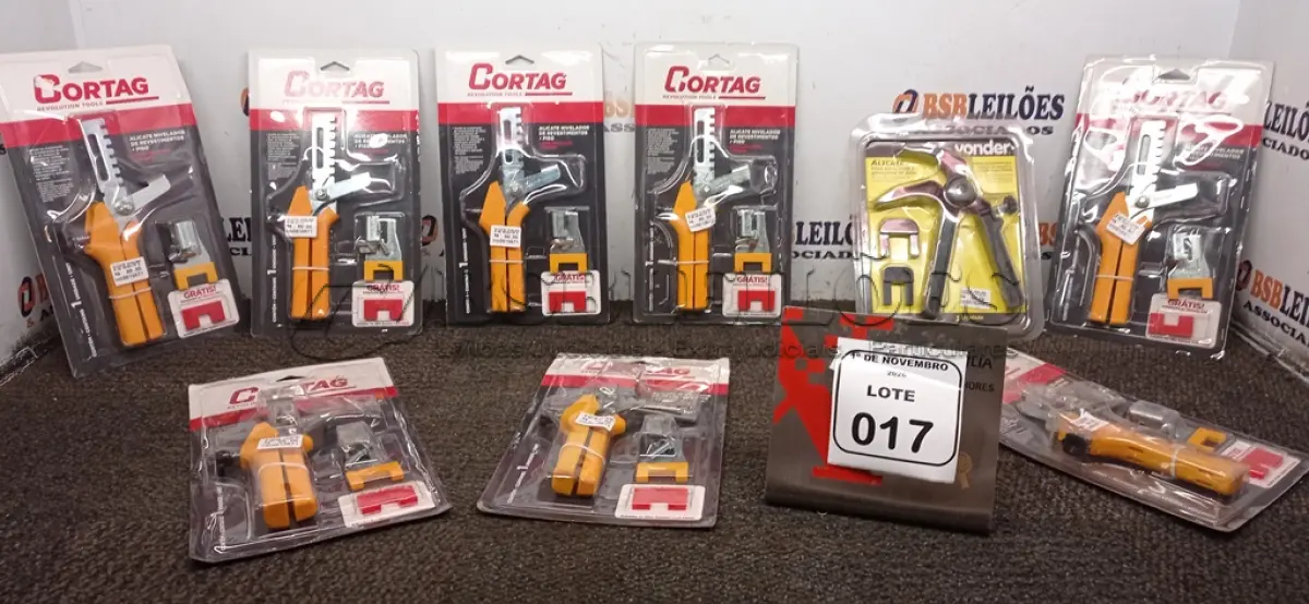 LOTE 017 - 01 ALICATE PARA ESPAÇADOR E NIVELADOR DE PISOS MARCA VONDER E 08 ALICATES DE REVESTIMENTO DE PAREDES MARCA CORTG. (NO ESTADO) ATENÇÃO! FAZER A VISITAÇÃO ANTES DE ARREMATAR, NÃO SABEMOS SE FUNCIONA, LEILÃO NÃO TEM GARANTIA E NEM DEVOLUÇÃO, SUJEITO A POSSÍVEIS AVARIAS VISÍVEIS/OCULTAS E/OU AUSÊNCIA DE COMPONENTES.