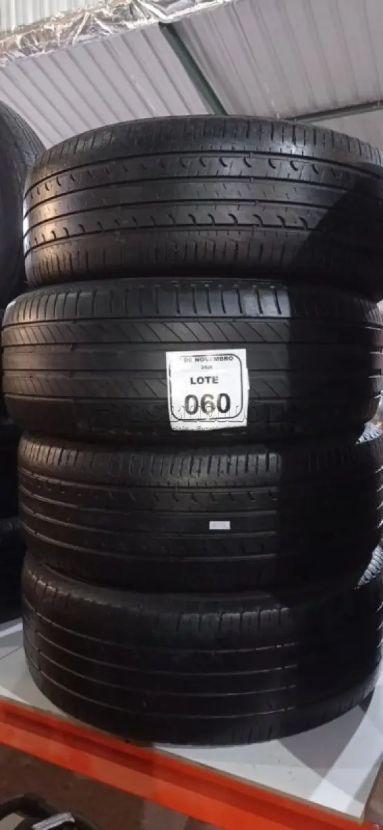 LOTE 060 - 04 PNEUS TAMANHO 215/55 R17 USADOS. (NO ESTADO) ATENÇÃO! FAZER A VISITAÇÃO ANTES DE ARREMATAR, NÃO SABEMOS SE FUNCIONA, LEILÃO NÃO TEM GARANTIA E NEM DEVOLUÇÃO, SUJEITO A POSSÍVEIS AVARIAS VISÍVEIS/OCULTAS E/OU AUSÊNCIA DE COMPONENTES.
