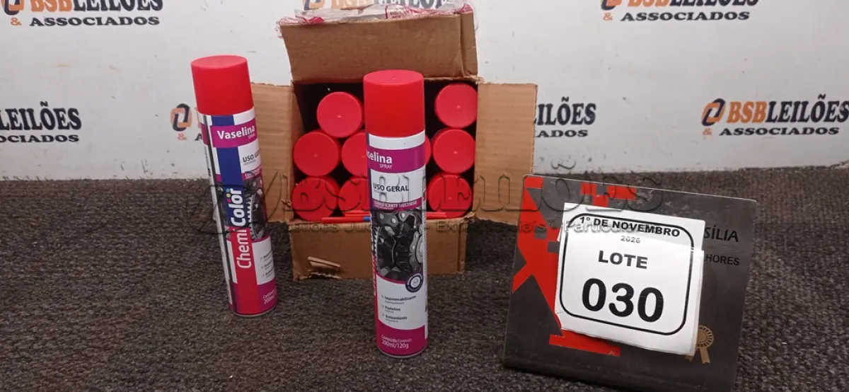 LOTE 030 - 12 UNIDADES DE VASELINA SPRAY USO GERAL DE 200ML CADA MARCA CHEMI COLOR. (NO ESTADO) ATENÇÃO! FAZER A VISITAÇÃO ANTES DE ARREMATAR, NÃO SABEMOS SE FUNCIONA, LEILÃO NÃO TEM GARANTIA E NEM DEVOLUÇÃO, SUJEITO A POSSÍVEIS AVARIAS VISÍVEIS/OCULTAS E/OU AUSÊNCIA DE COMPONENTES.