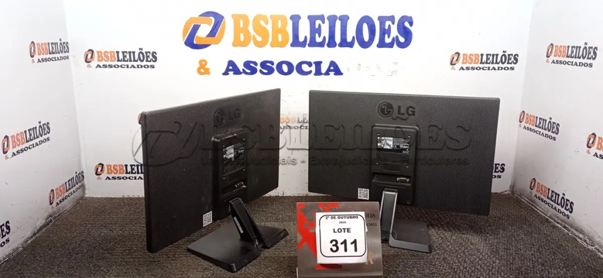 LOTE 311 - 02 MONITORES MARCA HP. (NO ESTADO) ATENÇÃO! FAZER A VISITAÇÃO ANTES DE ARREMATAR, NÃO SABEMOS SE FUNCIONA, LEILÃO NÃO TEM GARANTIA E NEM DEVOLUÇÃO, SUJEITO A POSSÍVEIS AVARIAS VISÍVEIS/OCULTAS E/OU AUSÊNCIA DE COMPONENTES.