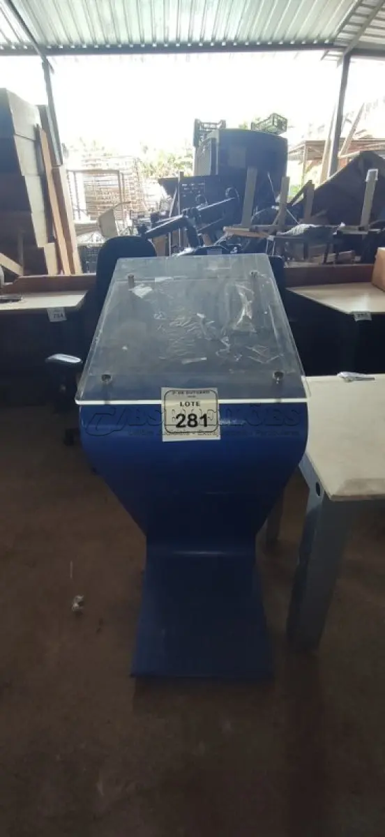 LOTE 281 - 01 PÚLPITO. (NO ESTADO) ATENÇÃO! FAZER A VISITAÇÃO ANTES DE ARREMATAR, NÃO SABEMOS SE FUNCIONA, LEILÃO NÃO TEM GARANTIA E NEM DEVOLUÇÃO, SUJEITO A POSSÍVEIS AVARIAS VISÍVEIS/OCULTAS E/OU AUSÊNCIA DE COMPONENTES.