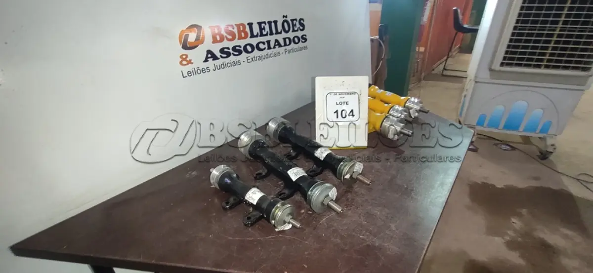LOTE 104 - 06 EIXOS DE SERRA CIRCULAR DE TAMANHOS DIVERSOS. (NO ESTADO) ATENÇÃO! FAZER A VISITAÇÃO ANTES DE ARREMATAR, NÃO SABEMOS SE FUNCIONA, LEILÃO NÃO TEM GARANTIA E NEM DEVOLUÇÃO, SUJEITO A POSSÍVEIS AVARIAS VISÍVEIS/OCULTAS E/OU AUSÊNCIA DE COMPONENTES.