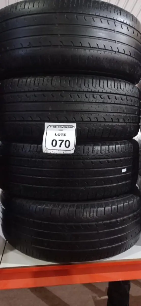LOTE 070 - 04 PNEUS TAMANHO 215/55 R17 USADOS. (NO ESTADO) ATENÇÃO! FAZER A VISITAÇÃO ANTES DE ARREMATAR, NÃO SABEMOS SE FUNCIONA, LEILÃO NÃO TEM GARANTIA E NEM DEVOLUÇÃO, SUJEITO A POSSÍVEIS AVARIAS VISÍVEIS/OCULTAS E/OU AUSÊNCIA DE COMPONENTES.