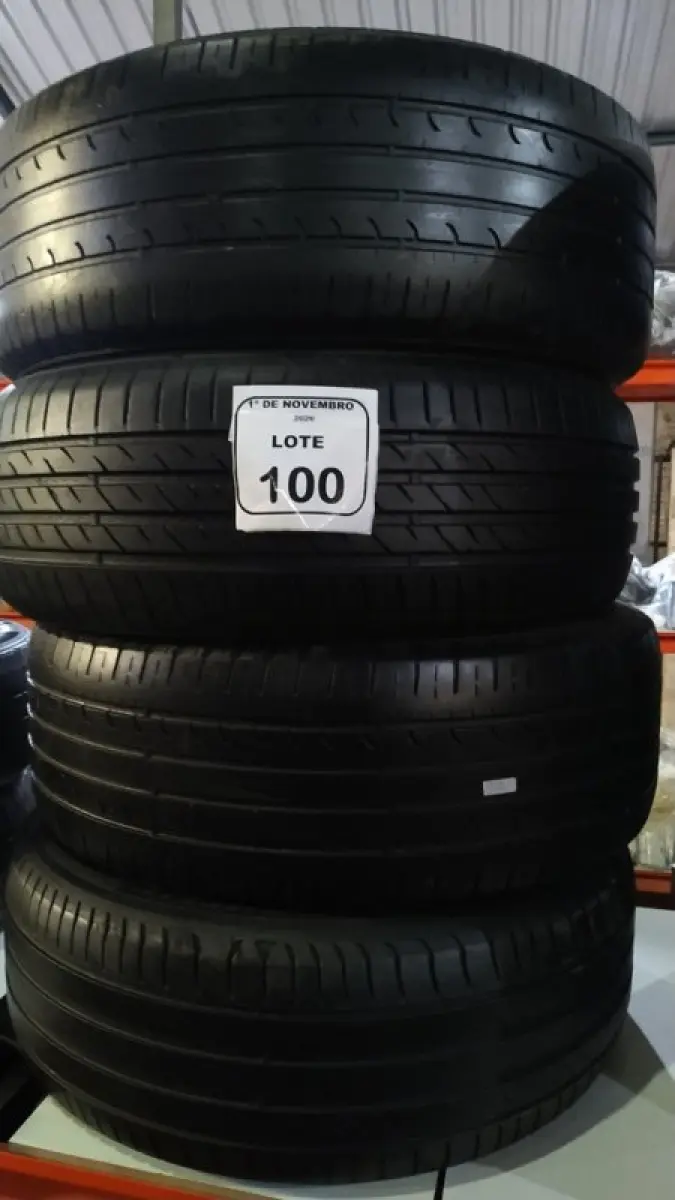 LOTE 100 - 04 PNEUS TAMANHO 215/55 R17. (NO ESTADO) ATENÇÃO! FAZER A VISITAÇÃO ANTES DE ARREMATAR, NÃO SABEMOS SE FUNCIONA, LEILÃO NÃO TEM GARANTIA E NEM DEVOLUÇÃO, SUJEITO A POSSÍVEIS AVARIAS VISÍVEIS/OCULTAS E/OU AUSÊNCIA DE COMPONENTES.