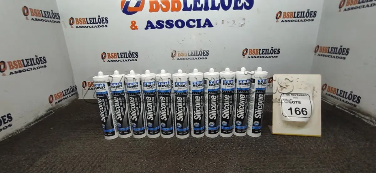 LOTE 166 - 12 CARTUCHOS DE SILICONE ACÉTICO USO GERAL NA COR PRETA DE 280G CADA MARCA TEK BOND. (NO ESTADO) ATENÇÃO! FAZER A VISITAÇÃO ANTES DE ARREMATAR, NÃO SABEMOS SE FUNCIONA, LEILÃO NÃO TEM GARANTIA E NEM DEVOLUÇÃO, SUJEITO A POSSÍVEIS AVARIAS VISÍVEIS/OCULTAS E/OU AUSÊNCIA DE COMPONENTES.