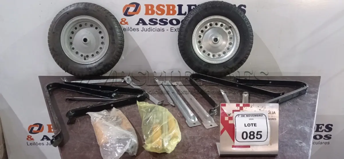 LOTE 085 - 02 RODAS DE CARRINHO DE MÃO. (NO ESTADO) ATENÇÃO! FAZER A VISITAÇÃO ANTES DE ARREMATAR, NÃO SABEMOS SE FUNCIONA, LEILÃO NÃO TEM GARANTIA E NEM DEVOLUÇÃO, SUJEITO A POSSÍVEIS AVARIAS VISÍVEIS/OCULTAS E/OU AUSÊNCIA DE COMPONENTES.