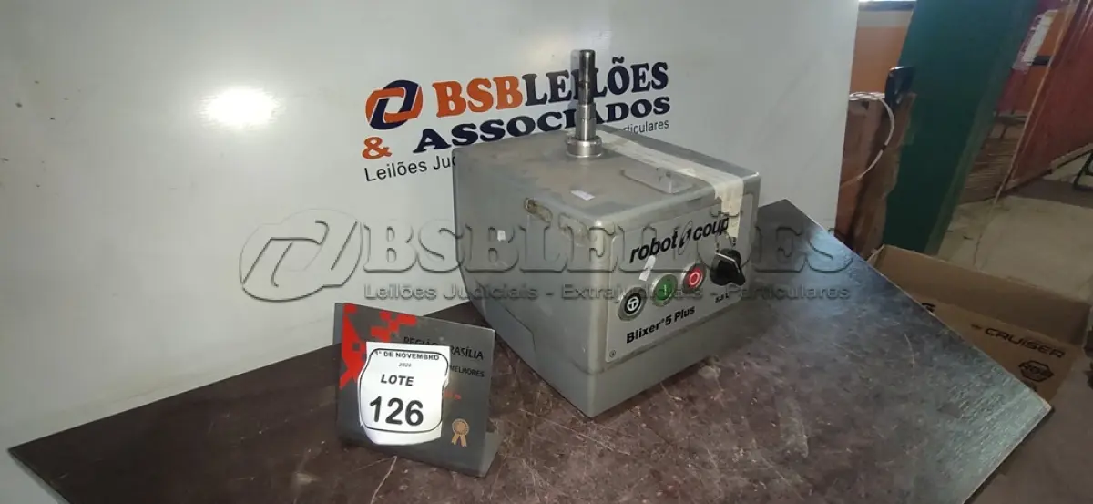 LOTE 126 - 01 MULTIPROCESSADOR DE ALIMENTOS PROFISSIONAL  MODELO BLIXER 5 PLUS MARCA ROBOT COUPE INCOMPLETO. (NO ESTADO) ATENÇÃO! FAZER A VISITAÇÃO ANTES DE ARREMATAR, NÃO SABEMOS SE FUNCIONA, LEILÃO NÃO TEM GARANTIA E NEM DEVOLUÇÃO, SUJEITO A POSSÍVEIS AVARIAS VISÍVEIS/OCULTAS E/OU AUSÊNCIA DE COMPONENTES.