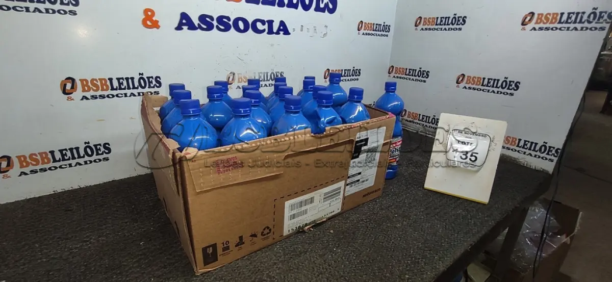 LOTE 135 - 20 DETERGENTES LIMPA PISOS DE 1L CADA MARCA POLITRIZ. (NO ESTADO) ATENÇÃO! FAZER A VISITAÇÃO ANTES DE ARREMATAR, NÃO SABEMOS SE FUNCIONA, LEILÃO NÃO TEM GARANTIA E NEM DEVOLUÇÃO, SUJEITO A POSSÍVEIS AVARIAS VISÍVEIS/OCULTAS E/OU AUSÊNCIA DE COMPONENTES.