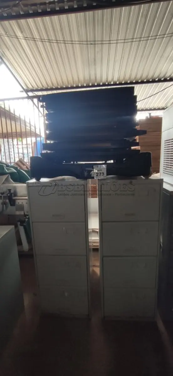 LOTE 273 - 01 PORTAL DETECTOR DE METAL PORTÁTIL E 02 ARQUIVOS DE AÇO COM 04 PORTAS. (NO ESTADO) ATENÇÃO! FAZER A VISITAÇÃO ANTES DE ARREMATAR, NÃO SABEMOS SE FUNCIONA, LEILÃO NÃO TEM GARANTIA E NEM DEVOLUÇÃO, SUJEITO A POSSÍVEIS AVARIAS VISÍVEIS/OCULTAS E/OU AUSÊNCIA DE COMPONENTES.