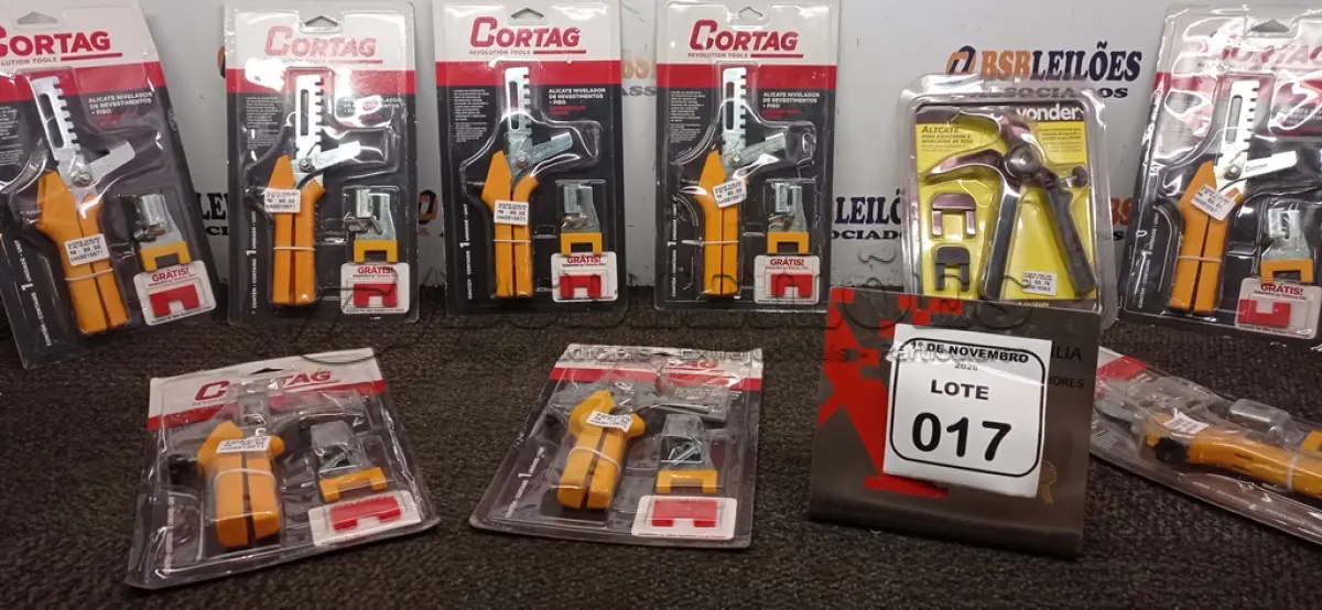 LOTE 017 - 01 ALICATE PARA ESPAÇADOR E NIVELADOR DE PISOS MARCA VONDER E 08 ALICATES DE REVESTIMENTO DE PAREDES MARCA CORTG. (NO ESTADO) ATENÇÃO! FAZER A VISITAÇÃO ANTES DE ARREMATAR, NÃO SABEMOS SE FUNCIONA, LEILÃO NÃO TEM GARANTIA E NEM DEVOLUÇÃO, SUJEITO A POSSÍVEIS AVARIAS VISÍVEIS/OCULTAS E/OU AUSÊNCIA DE COMPONENTES.