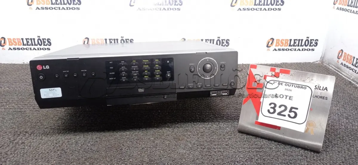 LOTE 325 - 01 APARELHO DVR MARCA LG. (NO ESTADO) ATENÇÃO! FAZER A VISITAÇÃO ANTES DE ARREMATAR, NÃO SABEMOS SE FUNCIONA, LEILÃO NÃO TEM GARANTIA E NEM DEVOLUÇÃO, SUJEITO A POSSÍVEIS AVARIAS VISÍVEIS/OCULTAS E/OU AUSÊNCIA DE COMPONENTES.
