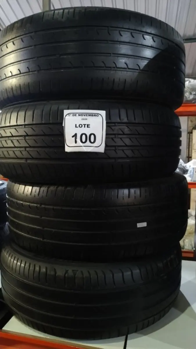 LOTE 100 - 04 PNEUS TAMANHO 215/55 R17. (NO ESTADO) ATENÇÃO! FAZER A VISITAÇÃO ANTES DE ARREMATAR, NÃO SABEMOS SE FUNCIONA, LEILÃO NÃO TEM GARANTIA E NEM DEVOLUÇÃO, SUJEITO A POSSÍVEIS AVARIAS VISÍVEIS/OCULTAS E/OU AUSÊNCIA DE COMPONENTES.