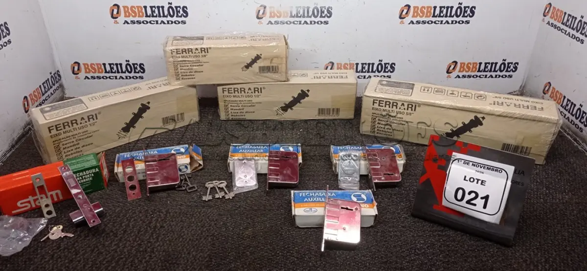 LOTE 021 - 01 FECHADURA PARA PORTA DE CORRER, 04 FECHADURAS AUXILIARES, 04 EIXOS MULTIUSO 5/8’’ MARCA FERRARI E VÁRIOS RALOS DE PIA. (NO ESTADO) ATENÇÃO! FAZER A VISITAÇÃO ANTES DE ARREMATAR, NÃO SABEMOS SE FUNCIONA, LEILÃO NÃO TEM GARANTIA E NEM DEVOLUÇÃO, SUJEITO A POSSÍVEIS AVARIAS VISÍVEIS/OCULTAS E/OU AUSÊNCIA DE COMPONENTES.