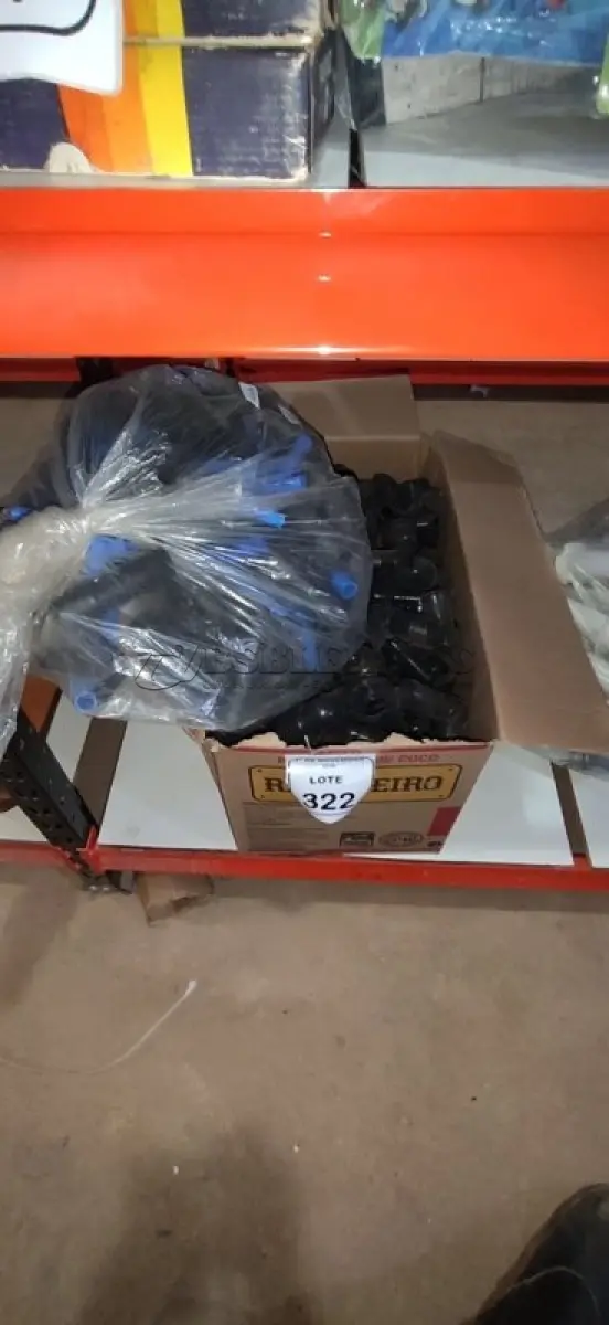 LOTE 322 - 01 LOTE COM GRANDE QUANTIDADE DE ADAPTADORES COM ROSCA EXTERNA E ESPIGÃO DE MODELOS E MEDIDAS DIVERSAS. (NO ESTADO) ATENÇÃO! FAZER A VISITAÇÃO ANTES DE ARREMATAR, NÃO SABEMOS SE FUNCIONA, LEILÃO NÃO TEM GARANTIA E NEM DEVOLUÇÃO, SUJEITO A POSSÍVEIS AVARIAS VISÍVEIS/OCULTAS E/OU AUSÊNCIA DE COMPONENTES.