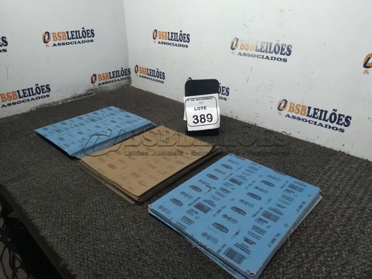 LOTE 389 - 01 LOTE COM GRANDE QUANTIDADE DE FOLHAS DE LIXA. (NO ESTADO) ATENÇÃO! FAZER A VISITAÇÃO ANTES DE ARREMATAR, NÃO SABEMOS SE FUNCIONA, LEILÃO NÃO TEM GARANTIA E NEM DEVOLUÇÃO, SUJEITO A POSSÍVEIS AVARIAS VISÍVEIS/OCULTAS E/OU AUSÊNCIA DE COMPONENTES.