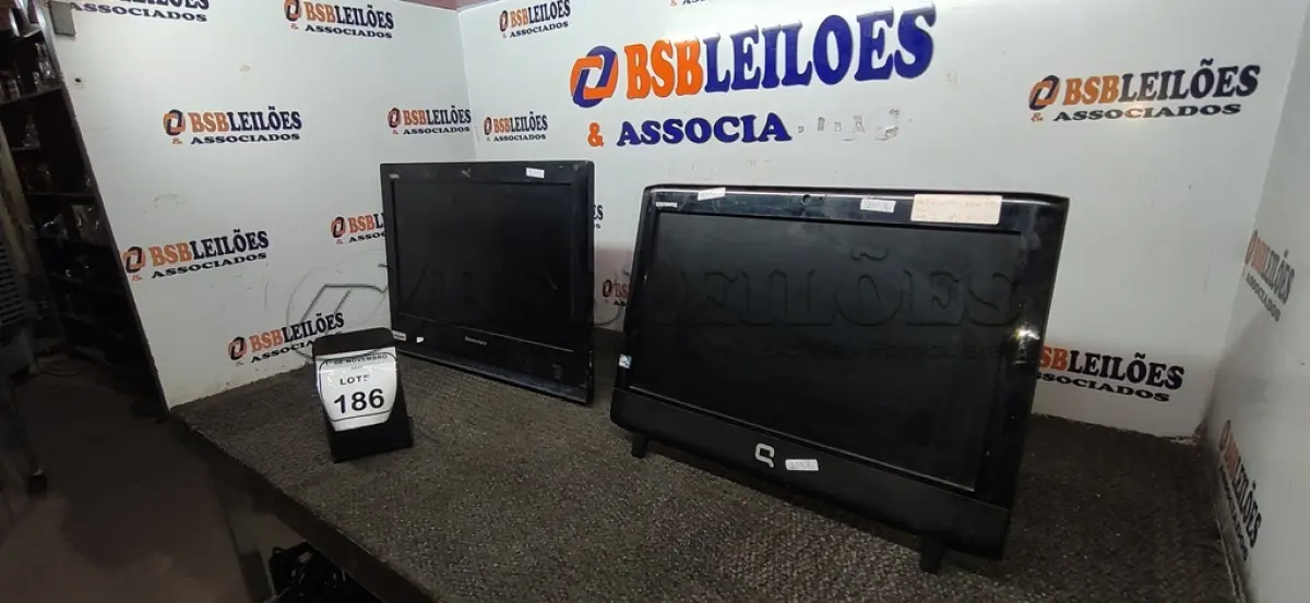LOTE 186 - 02 COMPUTADORES ALL IN ONE MARCAS LENOVO E COMPAQ. (NO ESTADO) ATENÇÃO! FAZER A VISITAÇÃO ANTES DE ARREMATAR, NÃO SABEMOS SE FUNCIONA, LEILÃO NÃO TEM GARANTIA E NEM DEVOLUÇÃO, SUJEITO A POSSÍVEIS AVARIAS VISÍVEIS/OCULTAS E/OU AUSÊNCIA DE COMPONENTES.