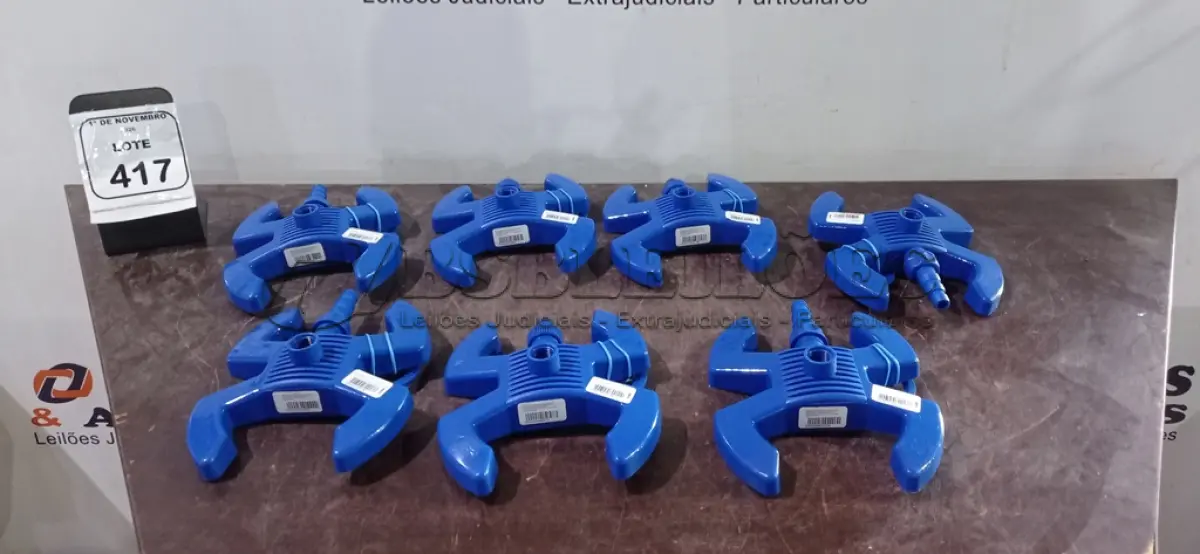LOTE 417 - 07 ASPERSORES DE ÁGUA P-5 COM BASE. (NO ESTADO) ATENÇÃO! FAZER A VISITAÇÃO ANTES DE ARREMATAR, NÃO SABEMOS SE FUNCIONA, LEILÃO NÃO TEM GARANTIA E NEM DEVOLUÇÃO, SUJEITO A POSSÍVEIS AVARIAS VISÍVEIS/OCULTAS E/OU AUSÊNCIA DE COMPONENTES.