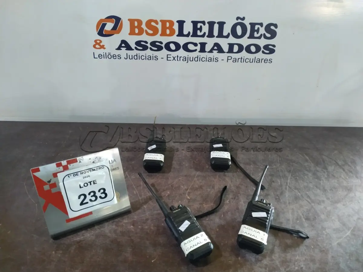 LOTE 233 - 04 RÁDIOS COMUNICADORES SEM CARREGADOR MARCA INTELBRAS. (NO ESTADO) ATENÇÃO! FAZER A VISITAÇÃO ANTES DE ARREMATAR, NÃO SABEMOS SE FUNCIONA, LEILÃO NÃO TEM GARANTIA E NEM DEVOLUÇÃO, SUJEITO A POSSÍVEIS AVARIAS VISÍVEIS/OCULTAS E/OU AUSÊNCIA DE COMPONENTES.