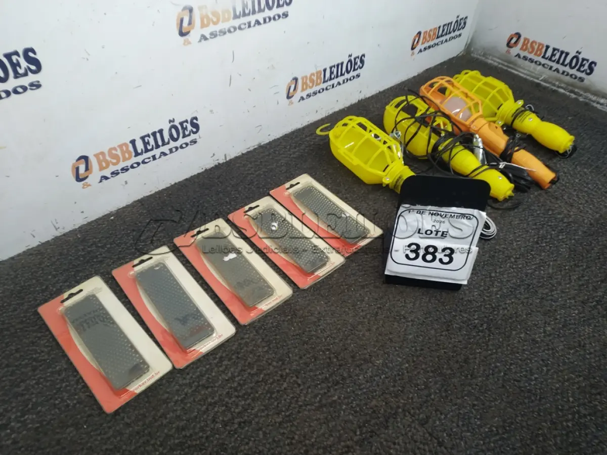 LOTE 383 - 05 LÂMINAS PARA GROSA E 03 PENDENTES COM GRADE. (NO ESTADO) ATENÇÃO! FAZER A VISITAÇÃO ANTES DE ARREMATAR, NÃO SABEMOS SE FUNCIONA, LEILÃO NÃO TEM GARANTIA E NEM DEVOLUÇÃO, SUJEITO A POSSÍVEIS AVARIAS VISÍVEIS/OCULTAS E/OU AUSÊNCIA DE COMPONENTES.